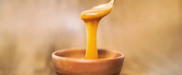Co to jest miód manuka i dlaczego warto go stosować codziennie Co to jest miód manuka i dlaczego warto go stosować codziennie